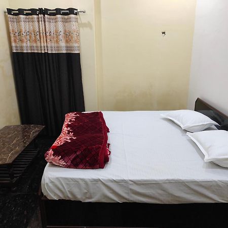 Sky Inn Paying Guest House Varanasi Exterior foto