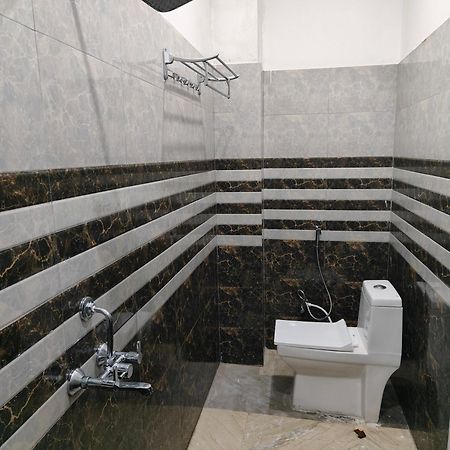 Sky Inn Paying Guest House Varanasi Exterior foto