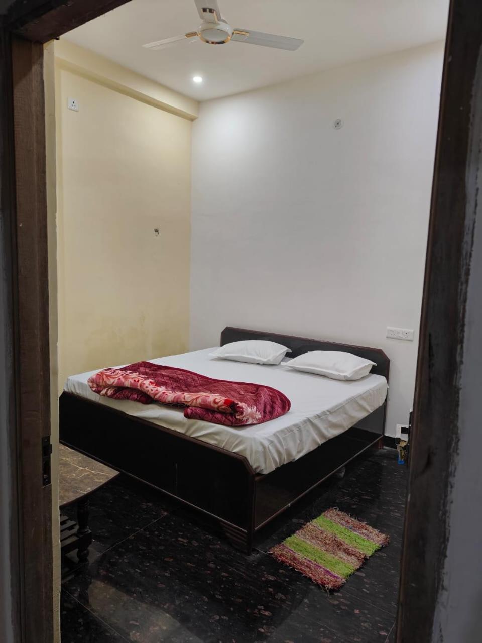 Sky Inn Paying Guest House Varanasi Exterior foto