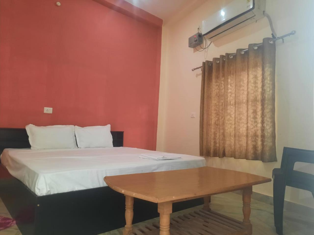 Sky Inn Paying Guest House Varanasi Exterior foto