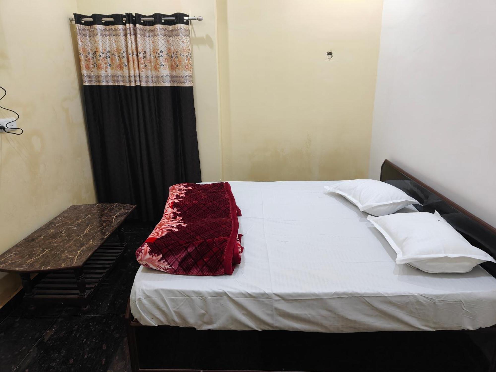 Sky Inn Paying Guest House Varanasi Exterior foto